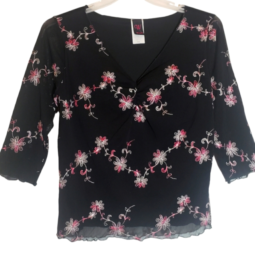 Wrapper women's 2X embellished embroidery front sheer sleeves pullover top. 5099